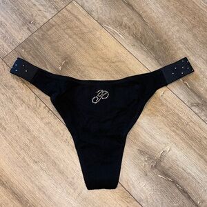 PINK Victoria’s Secret Thong Panty